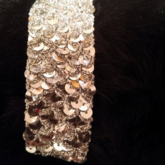 NEW Black Faux-Fur Scarf, Silver Sequin Clasp - Picture 3 of 9